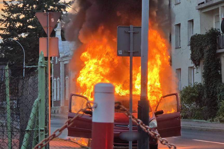 Pożar samochodu na Lewakowskiego
