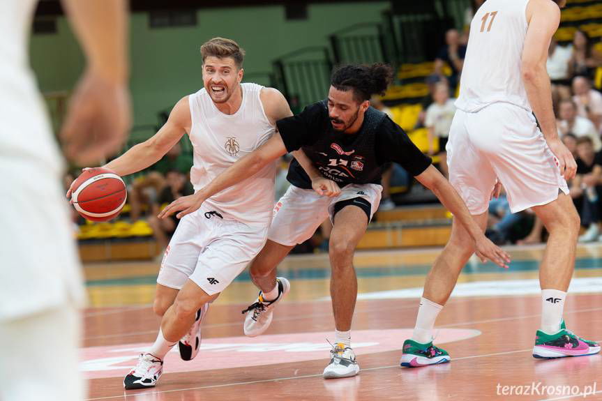 Turniej o Puchar Prezydenta Miasta Krosna rozpoczęty zwycięstwem Miasta Szkła [ZDJĘCIA]