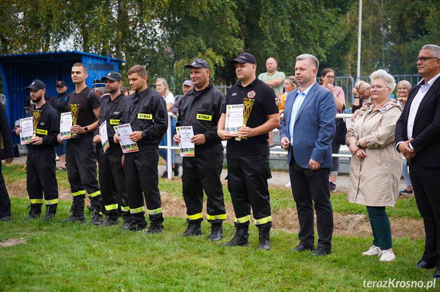Strażacy z Gminy Jedlicze zmierzyli się w zawodach sportowo-pożarniczych
