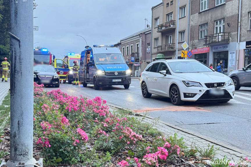 Zderzenie seata i forda na ulicy Krakowskiej w Krośnie