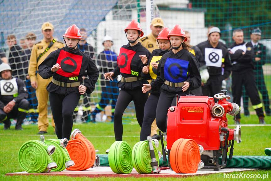 Powiatowe i gminne zawody strażaków na stadionie w Korczynie