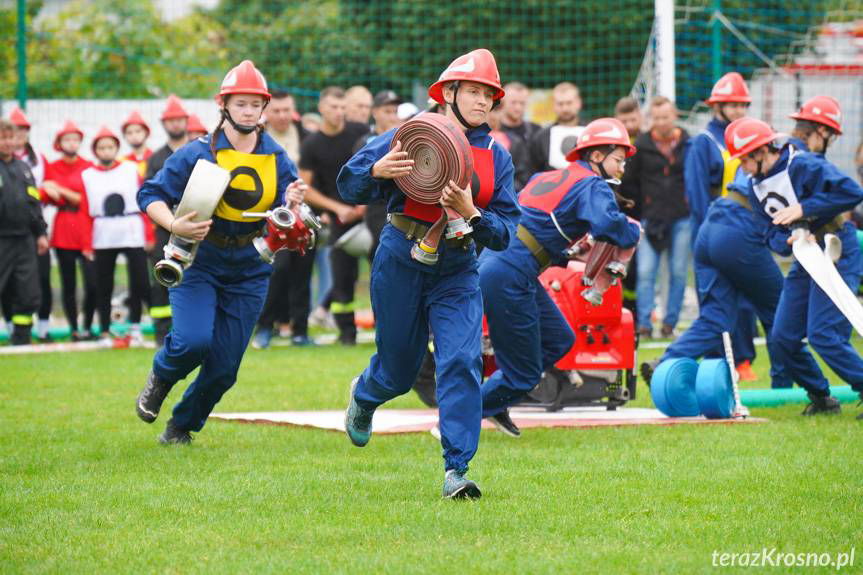 Powiatowe i gminne zawody strażaków na stadionie w Korczynie