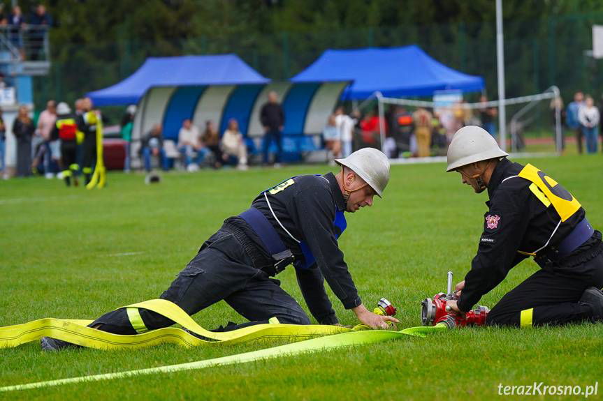 Powiatowe i gminne zawody strażaków na stadionie w Korczynie