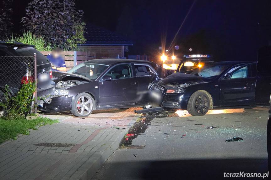 Nocna kolizja w Korczynie. Uszkodzone cztery samochody