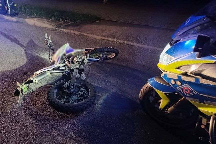 17-letni motocyklista bez prawa jazdy uciekał przed policjantami ulicami Jedlicza