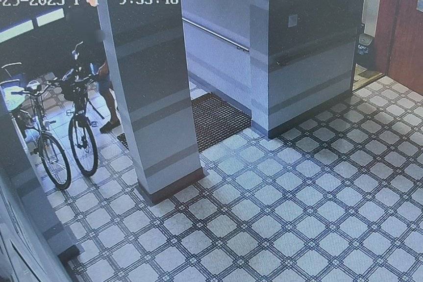 Policjanci odzyskali skradziony rower elektryczny