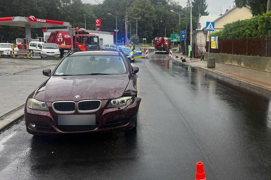 Zderzenie bmw z motorowerem w Jarosławiu