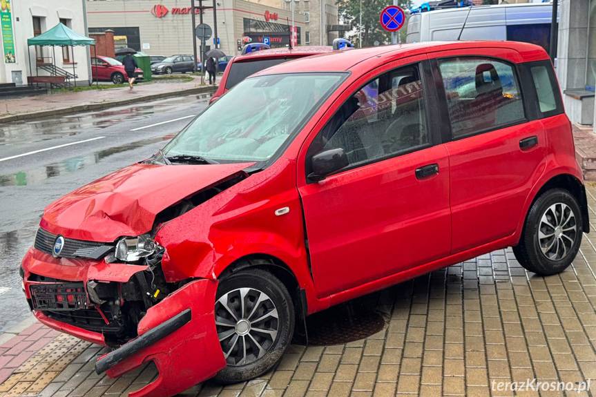 Zderzenie dwóch aut w centrum Krosna