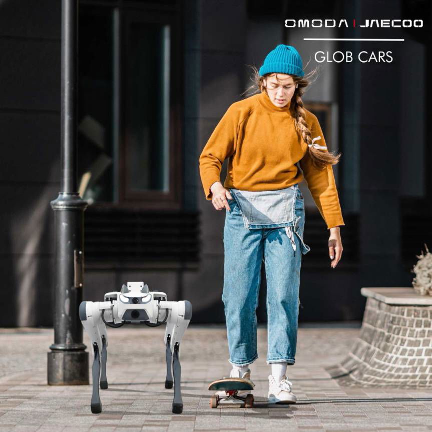 Technologia i zabawa w Krośnie - poznaj psa-robota w salonie OMODA & JAECOO