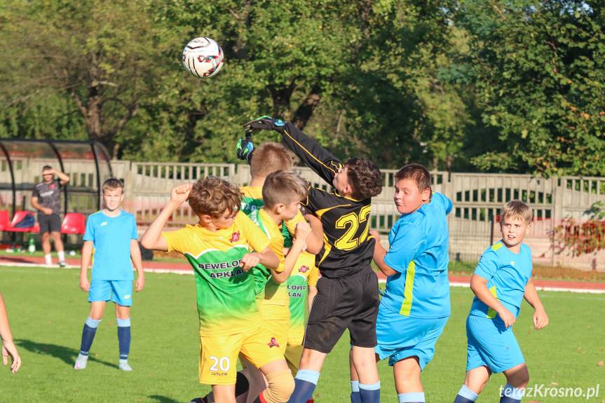 Efektowne zwycięstwo młodzików starszych Startu Rymanów z LKS Głowienka [ZDJĘCIA]
