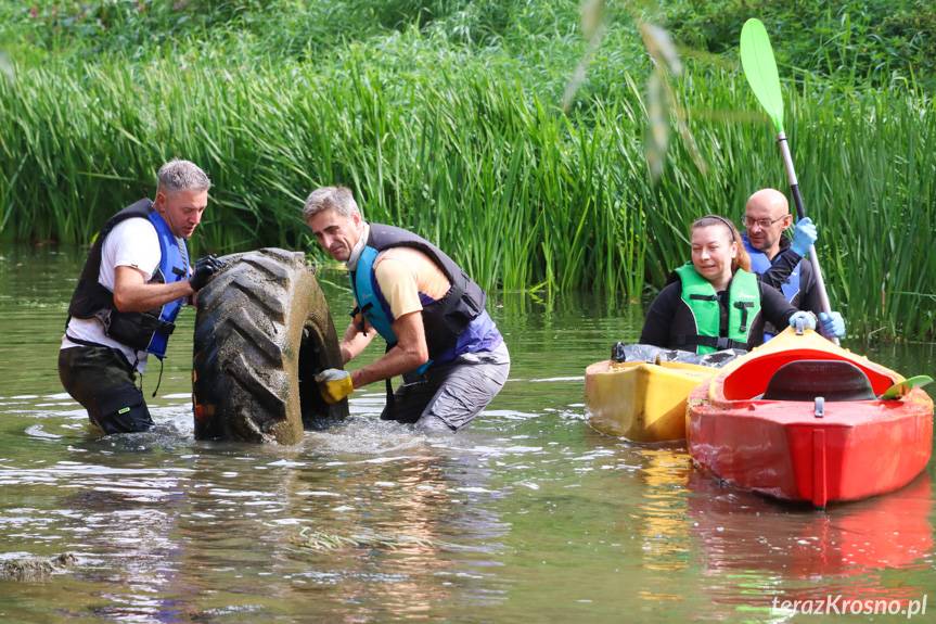 "Oczyszczanie sumienia innych". Akcja Czysty Wisłok od Iskrzyni do Krosna