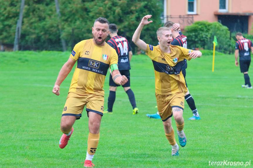 Cztery bramki i trzy punkty Iwonki Iwonicz w pojedynku z Beskidem Posada Górna [ZDJĘCIA]