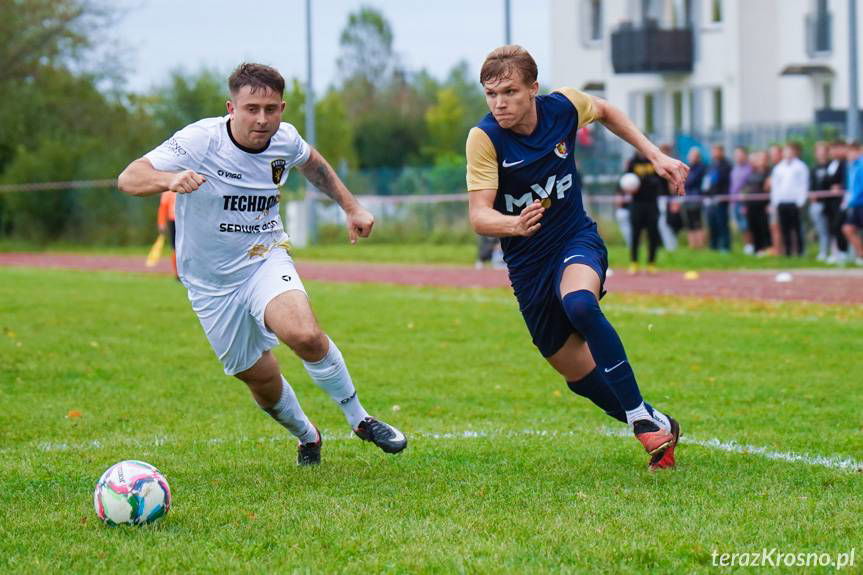 Grad goli w Krośnie - Karpaty rozgromiły Pasję w derbach