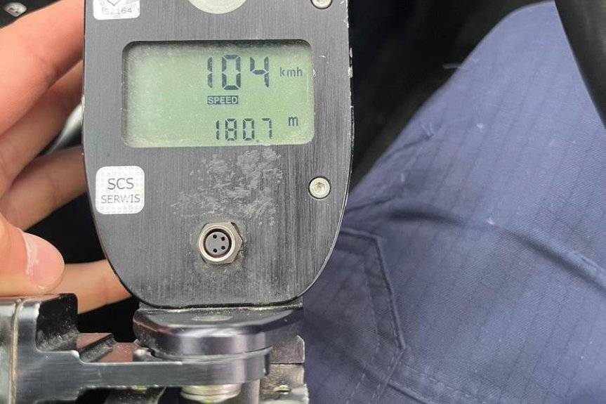 Policjanci przerwali niebezpieczną jazdę 22-latka