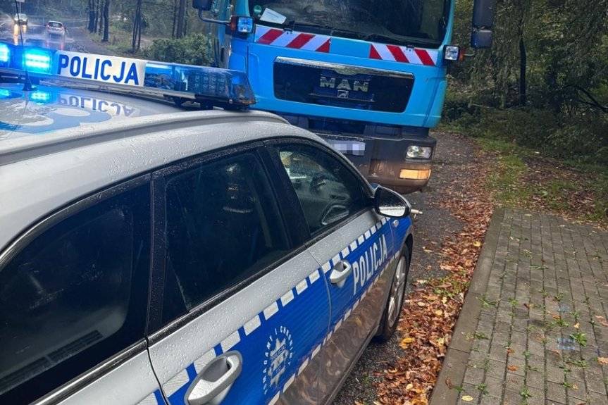 Kierowca ciężarówki po amfetaminie spowodował kolizję i uciekł