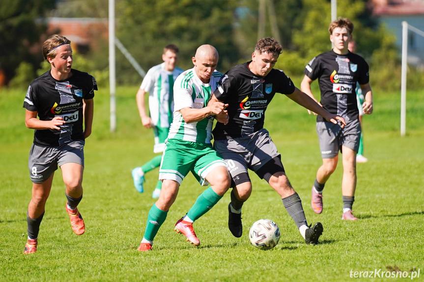 Przełęcz Dukla odwraca losy derbów i wygrywa w Łękach Dukielskich [ZDJĘCIA]