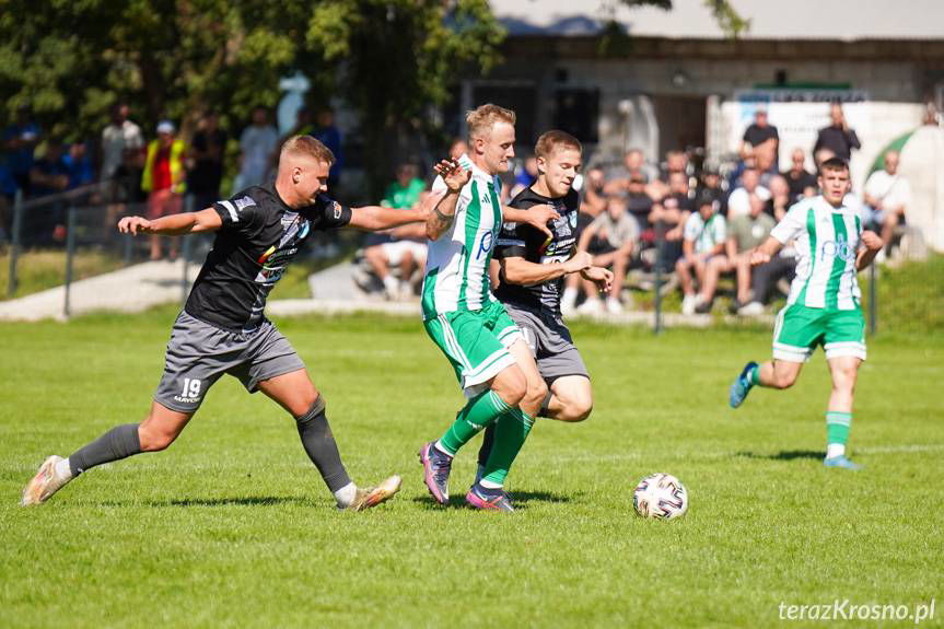 Przełęcz Dukla odwraca losy derbów i wygrywa w Łękach Dukielskich [ZDJĘCIA]