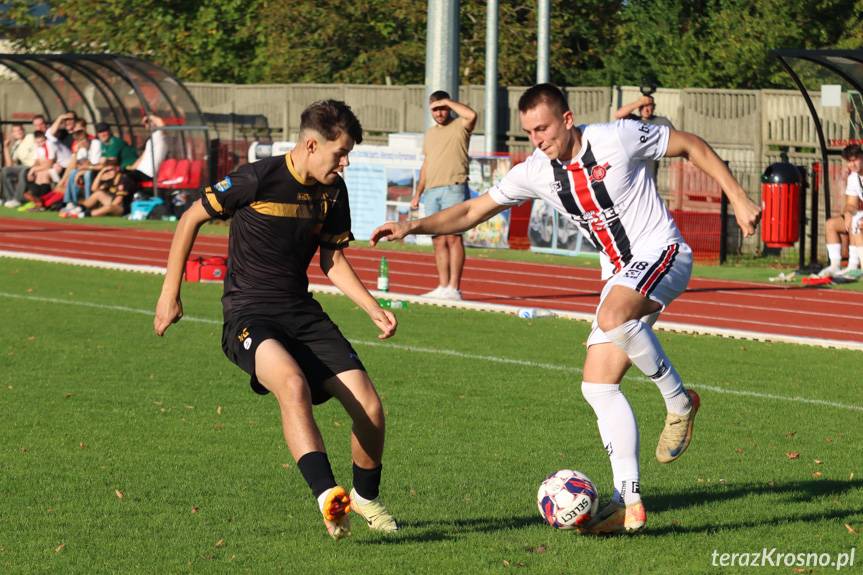 Start Rymanów - Grabowianka Grabówka. Pierwszy punkt gości w rozgrywkach klasy okręgowej [ZDJĘCIA]