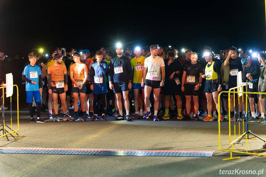 VII Nocny Bieg Lotnika w Krośnie [ZDJĘCIA]