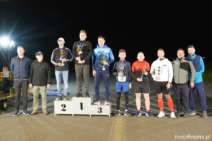 VII Nocny Bieg Lotnika w Krośnie [ZDJĘCIA]