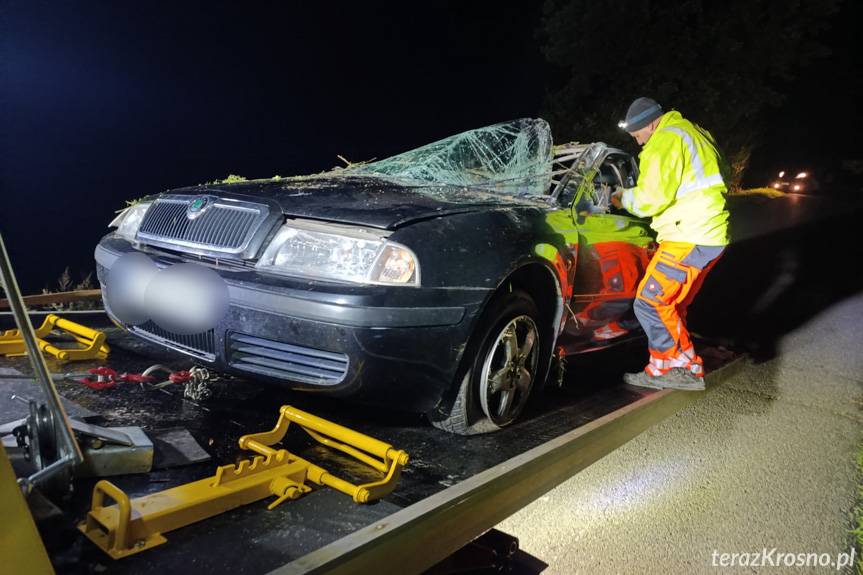 Korczyna. Dachowanie samochodu