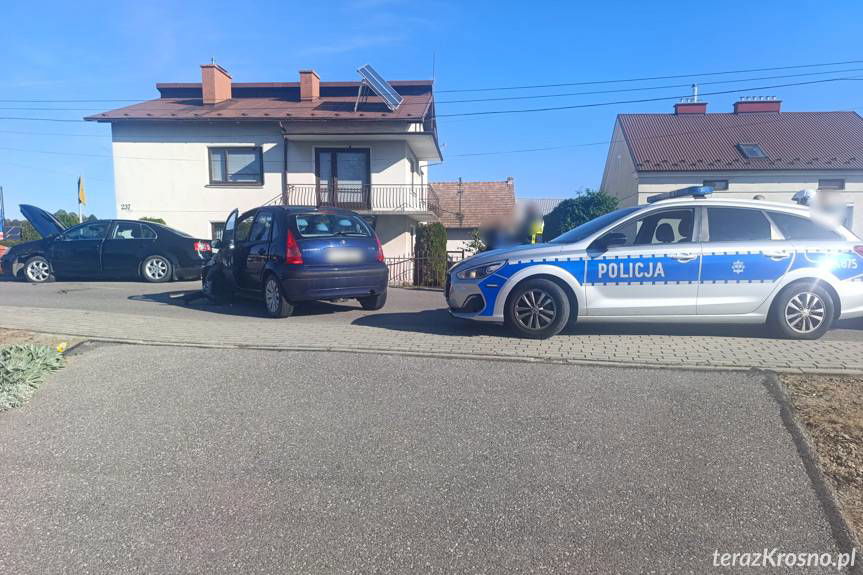 Poważny wypadek w Warzycach. Poszkodowane cztery osoby