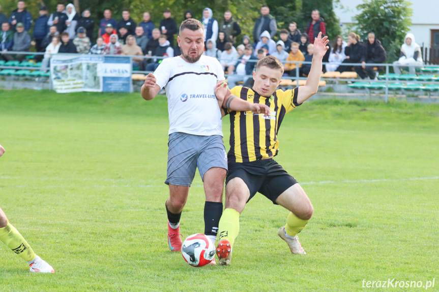 Zwycięstwo Iwonki Iwonicz w derbach gminy Iwonicz-Zdrój. Dublet Norberta Glazera [ZDJĘCIA]