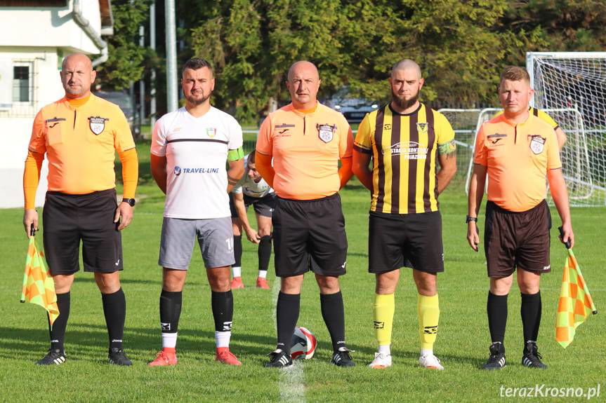 Zwycięstwo Iwonki Iwonicz w derbach gminy Iwonicz-Zdrój. Dublet Norberta Glazera [ZDJĘCIA]