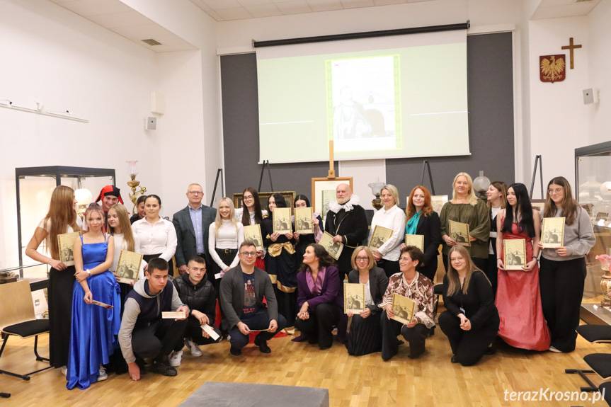 Narodowe Czytanie 2025 w Muzeum Podkarpackim w Krośnie [ZDJĘCIA] 