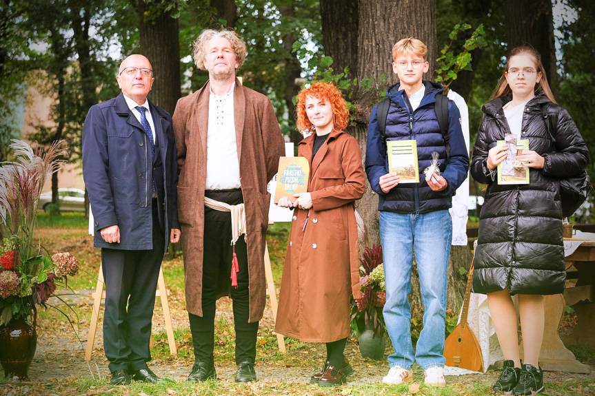 Fraszki i pieśni Kochanowskiego wybrzmiały w Miejscu Piastowym