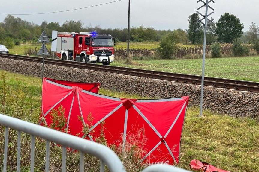 Tragedia na torach. Nie żyje dziadek i jego 11-letnia wnuczka