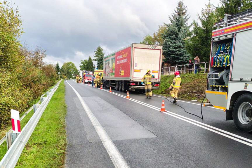 Wypadek z udziałem ciężarówki w gminie Brzostek