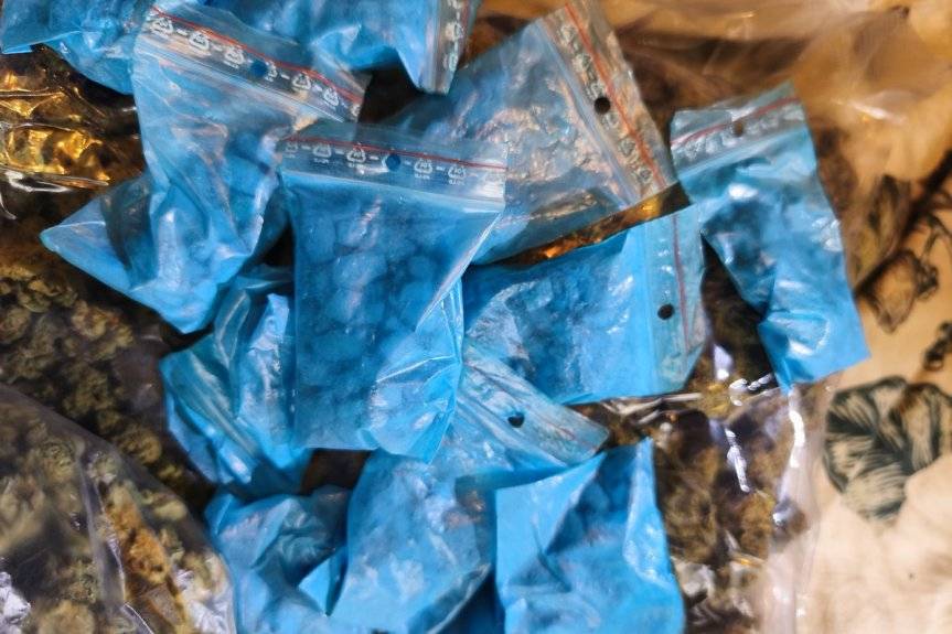 Areszt dla trzech kobiet za posiadanie i udzielanie środków odurzających