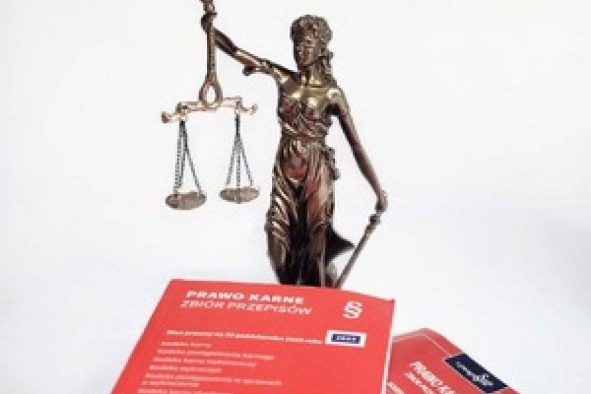 16-latek i 37-latek odpowiedzą za rozbój