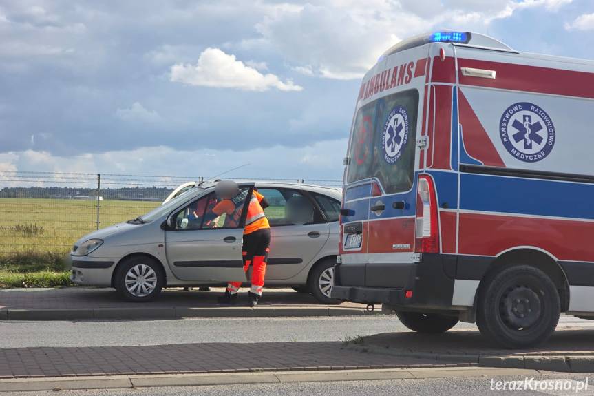 Zderzenie osobówek na Zręcińskiej