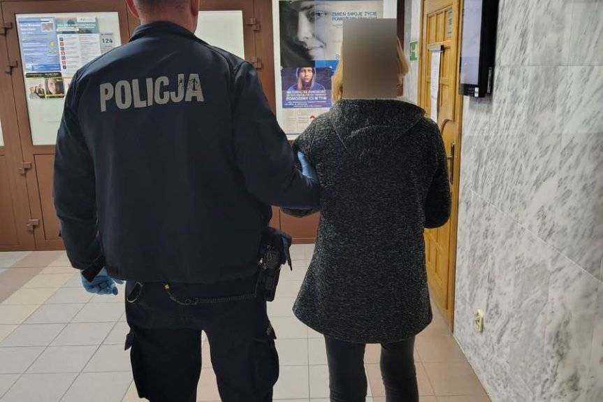 Złamała sądowy zakaz i pijana prowadziła samochód