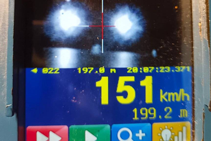 20-latek pędził jak szalony, mimo cofniętych uprawnień