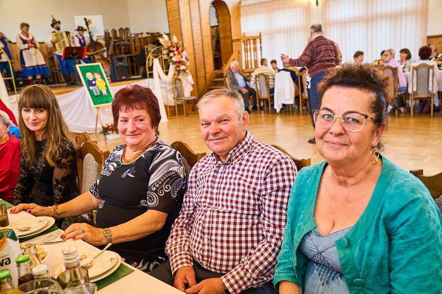 Seniorzy z Gminy Jedlicze spotkali się na inauguracji działalności klubów