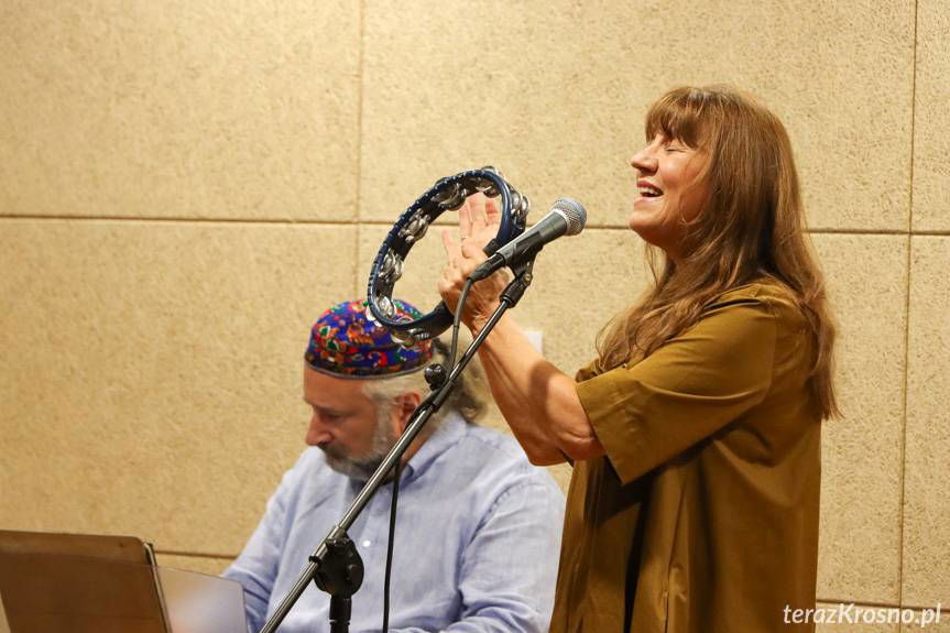 Kłaniam się starym drzewom. Spotkanie z poezją i muzyką w Krościenku Wyżnym [ZDJĘCIA]