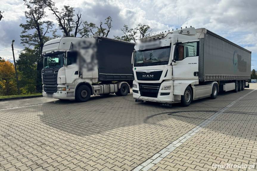 Kolizja dwóch ciężarówek na DK19 w Dukli