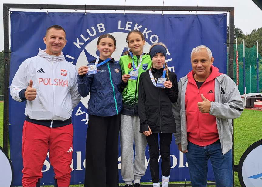 Grad medali młodych zawodniczek KB Krościenko Wyżne