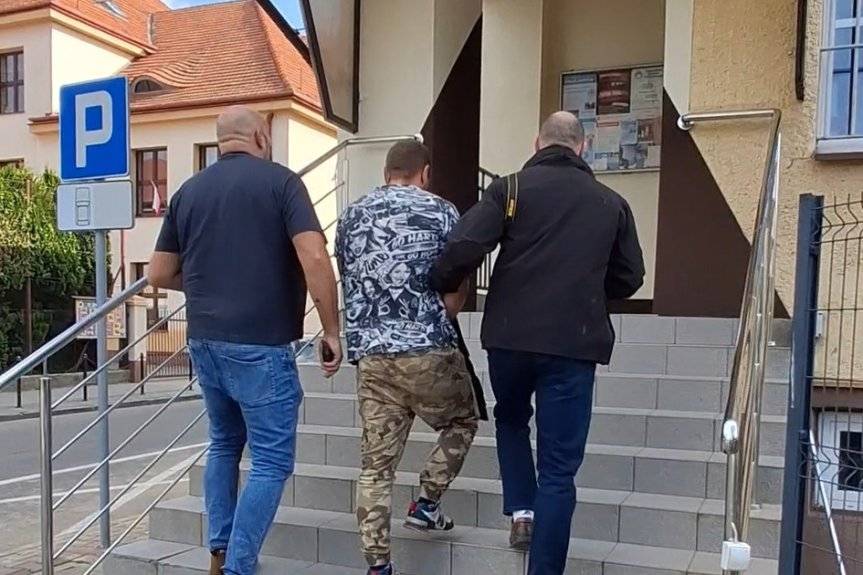 Odpowiedzą za kradzież rozbójniczą