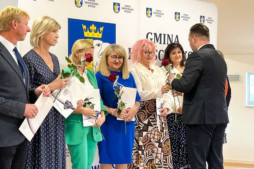 Pedagodzy z Krościenka Wyżnego odebrali wyróżnienia