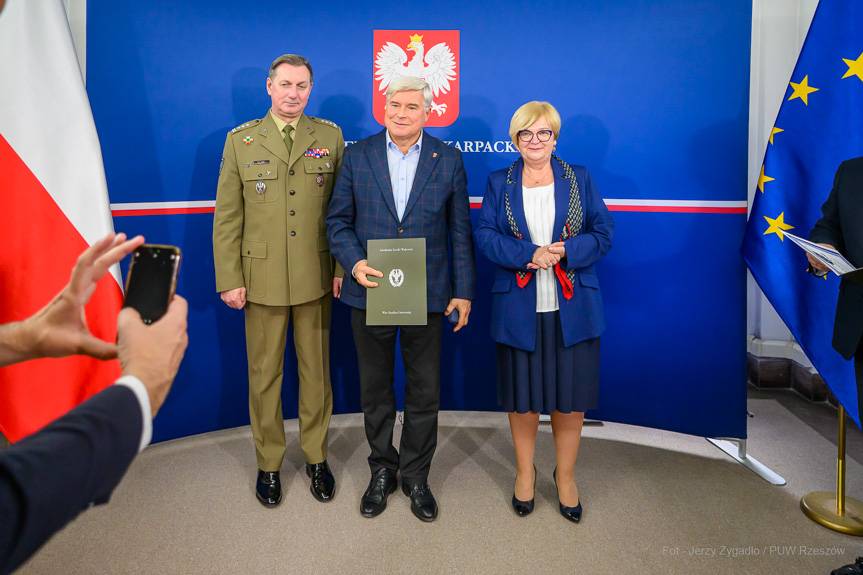 Wojewoda, starostowie i prezydenci miast na szkoleniu obronnym