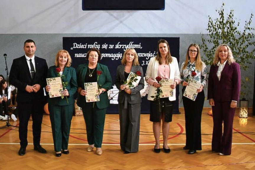 Wójt Gminy Wojaszówka nagrodził nauczycieli i najlepszych uczniów