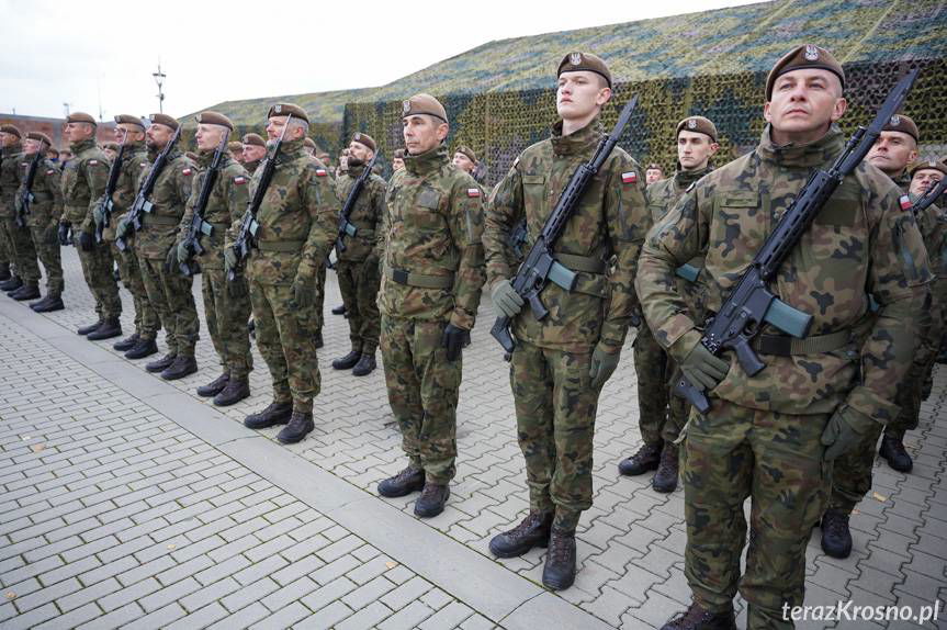 Uroczysta przysięga żołnierzy 3 Podkarpackiej Brygady WOT w Jedliczu [ZDJĘCIA]