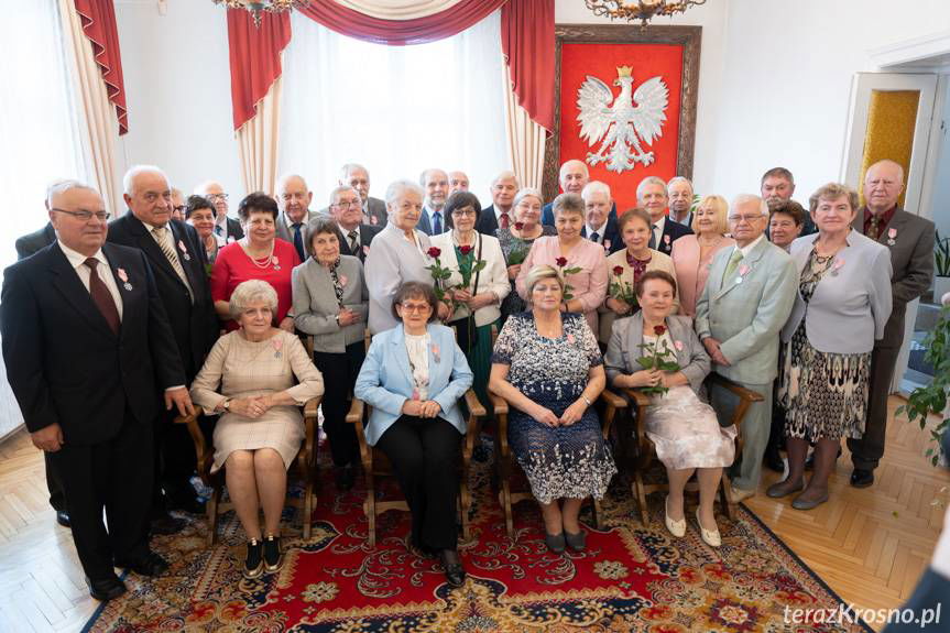 Krosno świętuje Złote Gody. Medale i gratulacje dla par małżeńskich