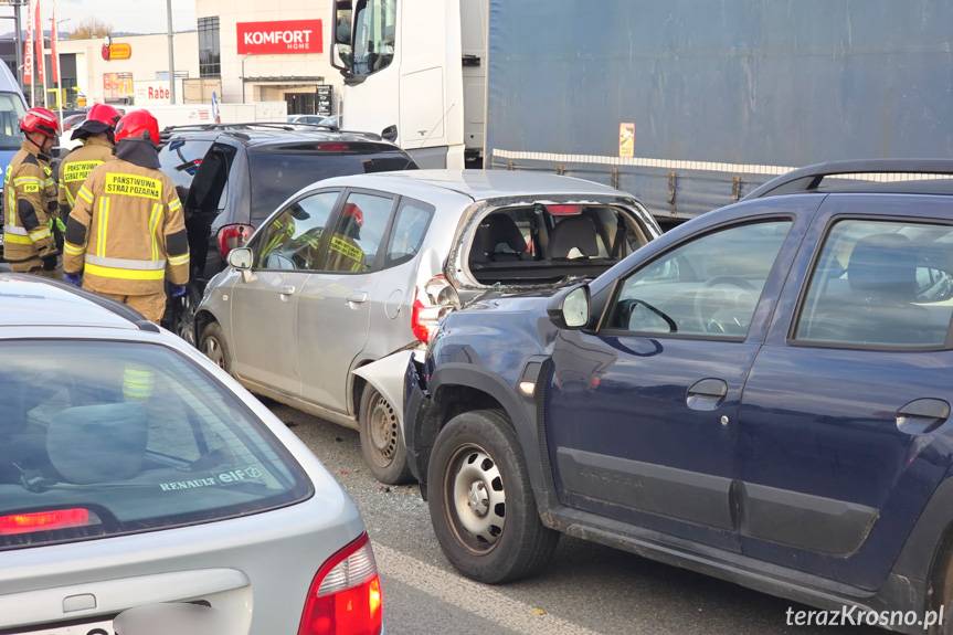 Zderzenie trzech aut w Krośnie