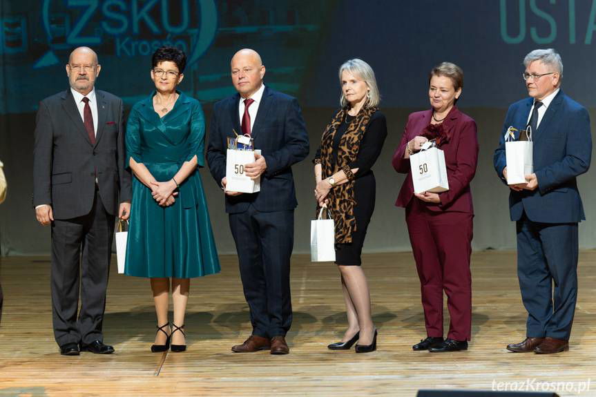 "Szkoła, której siłą jest różnorodność". Jubileusz 50-lecia ZSKU w Krośnie