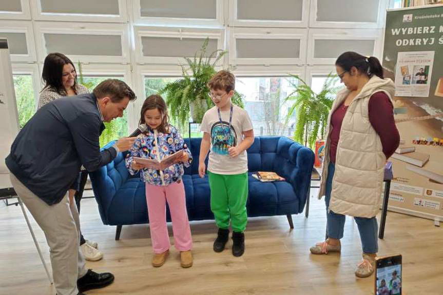 Podróżując z wierszami…- spotkania z Łukaszem Dębskim